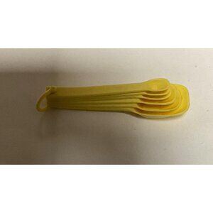 Rubbermaid Yellow Measuring Spoon Set 1 Tbs 1/2 Tbs 1 Tsp 1/2 1/4 1/8Tsp